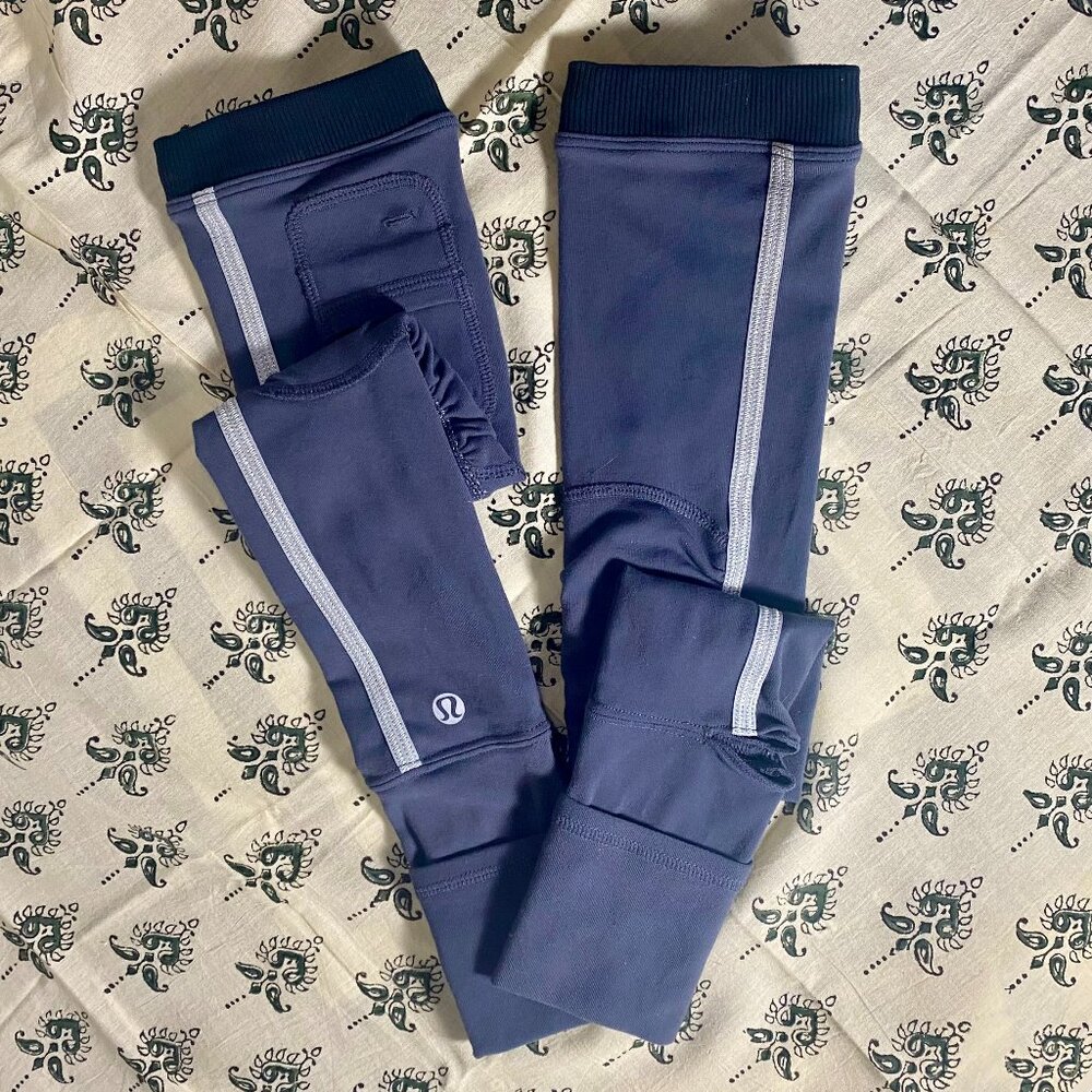 Lululemon arm warmers size S/M in dark grey